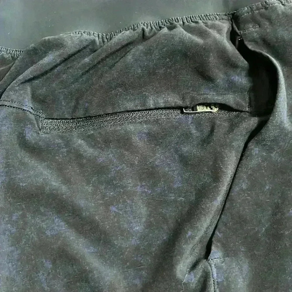 Lululemon men’s short - Picture 5 of 6